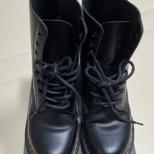 닥터마틴 1460 스무스 가죽 8홀 부츠 블랙 EU36 (230mm)