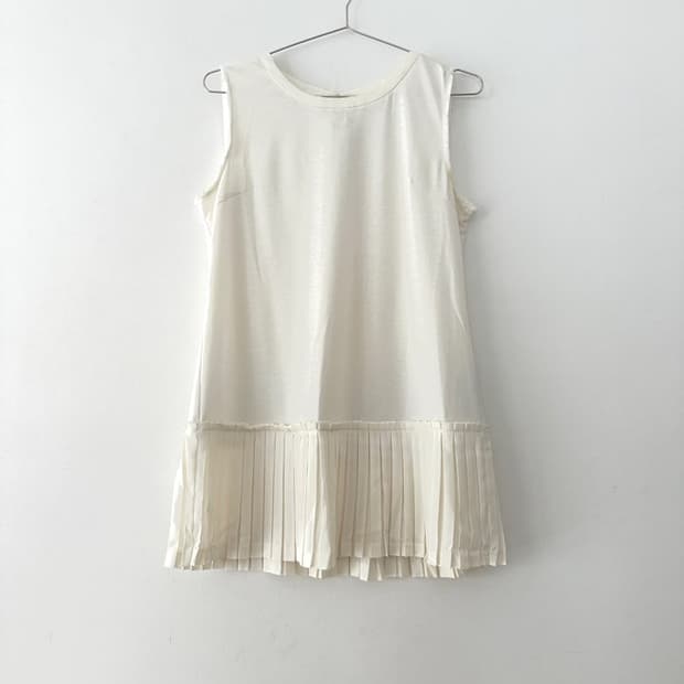 Tassel hem sleeve blouse / ivory