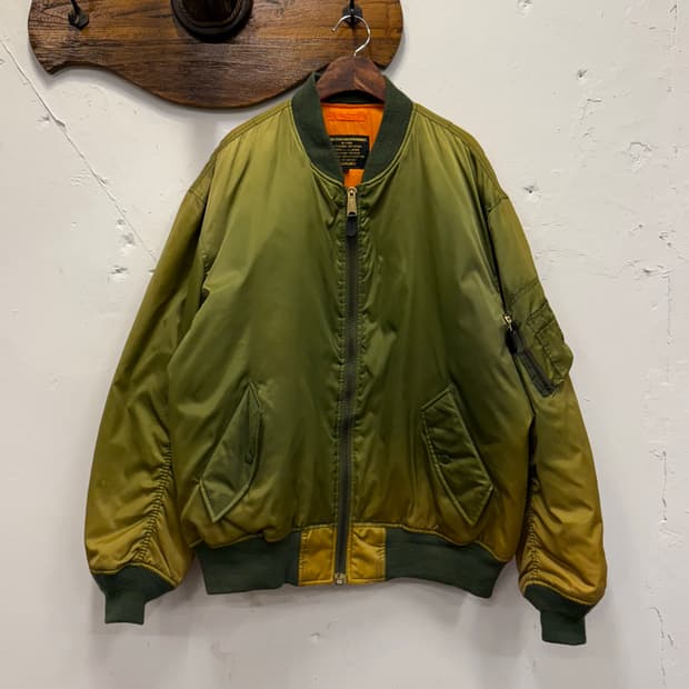 LL) i.t.plain Flyr’s Ma-1 Nylon Jacket