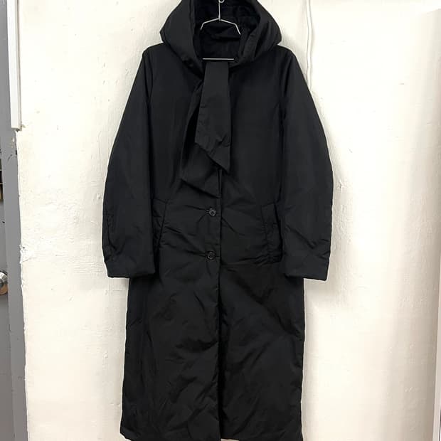 프라다 스카프 후드 패디드 롱코트