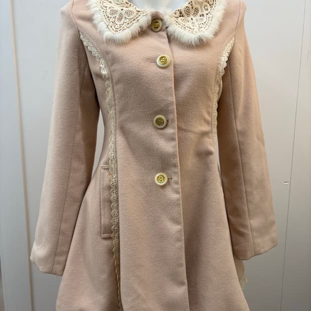 리즈리사 핑크 코트