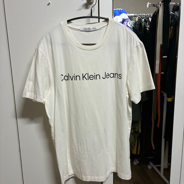 [새상품] 캘빈클라인 반팔티 M/100