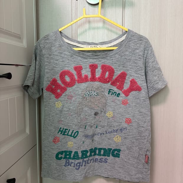 뽀글이 자수 홀리데이 반팔