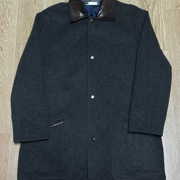 빈티지 살바토레 페라가모 코트 (레더 카라 디테일)