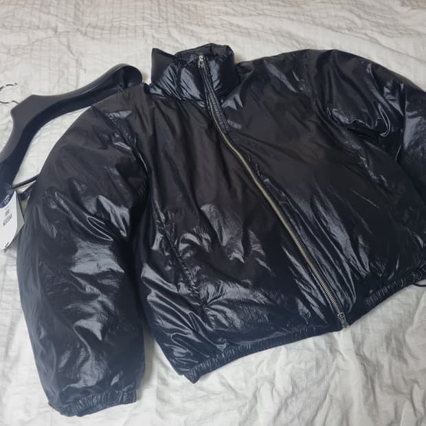 [4] 벨리에 브루탈 덕 다운 자켓 블랙