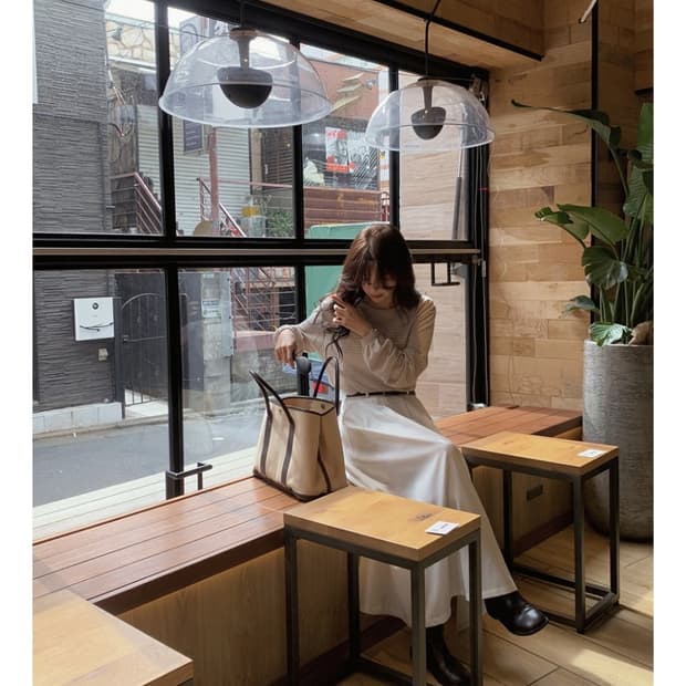 슬로우앤드 호웰 핀턱 플레어 썸머스커트