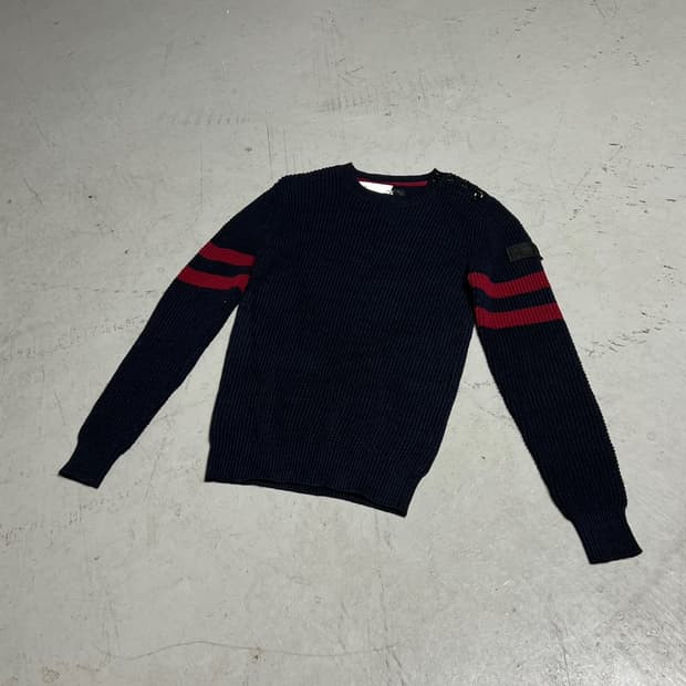Red Stripe Point Knit