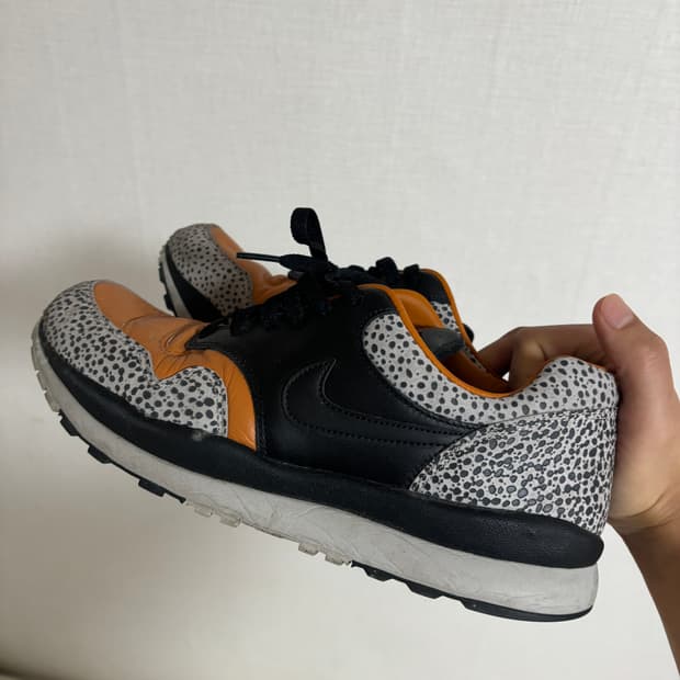 나이키 에어 사파리280