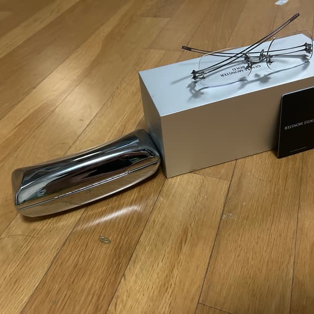 젠틀몬스터 테트라