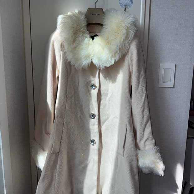 Datura 갸루 코트