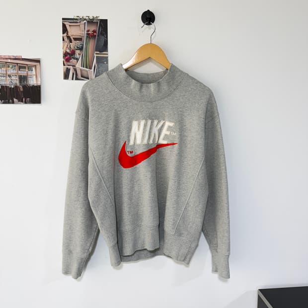 [S] 나이키 스우시 모크넥 맨투맨