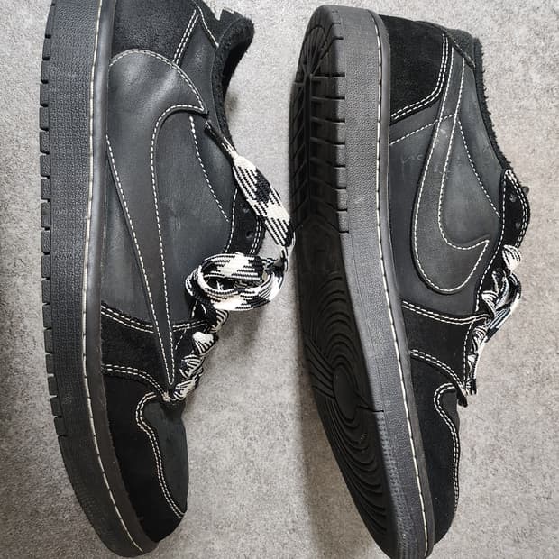 나이키 스캇 블랙팬텀 270