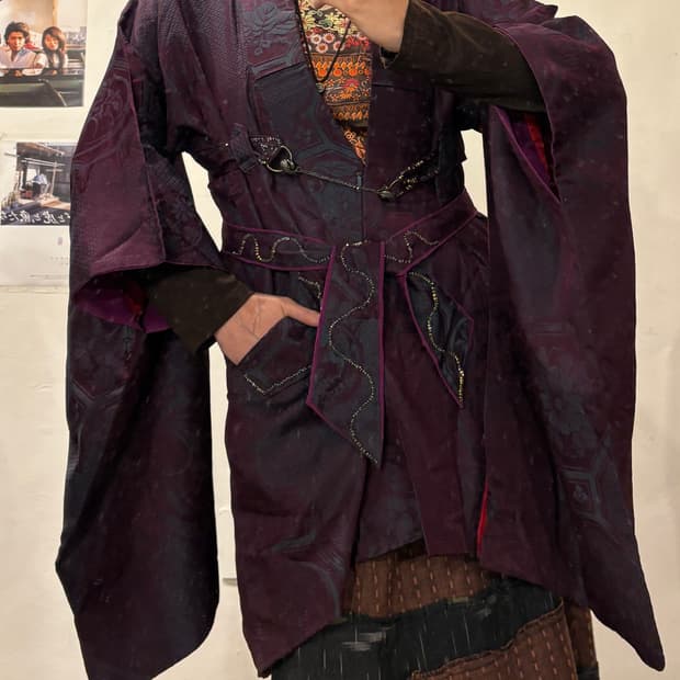 오리엔탈 패턴 자수 체인 버클 퍼플 기모노