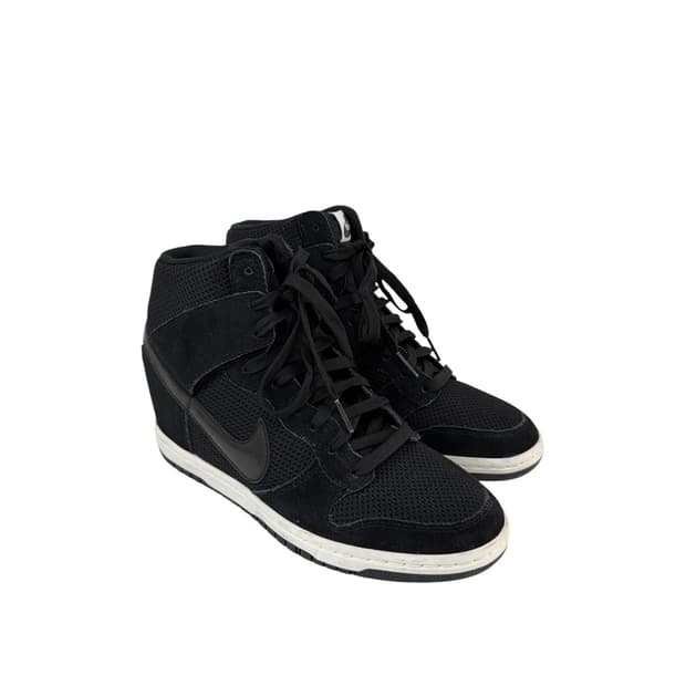 나이키 웨지 히든 스니커즈 (245)