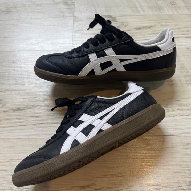 오니츠카 타이거 토쿠텐 블랙화이트 225