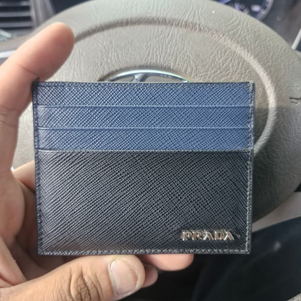 프라다 카드지갑