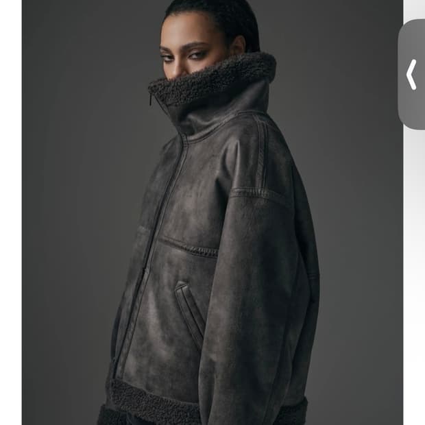 트리밍버드 하이넥 무스탕