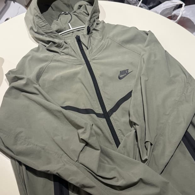 나이키 윈드러너 우븐 바람막이