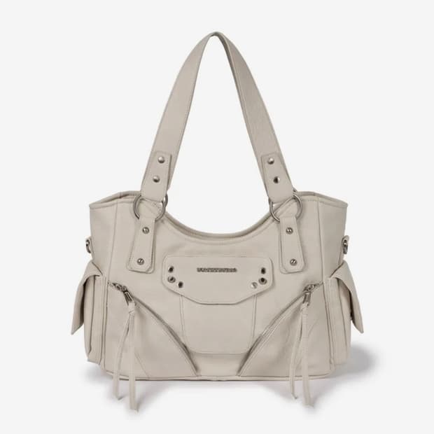 이우가마카라스 Studded Leather Shoulder Bag 크림