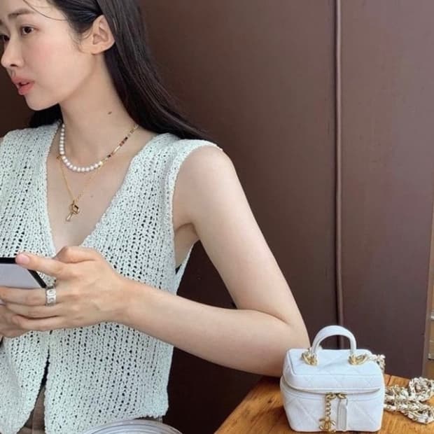 open Yy V-NECK KNIT VEST