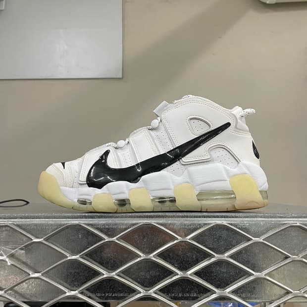 나이키 에어 모어 업템포 96 화이트 270 (gr-4599)