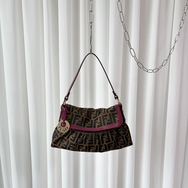 펜디 주카 세프 바게트백