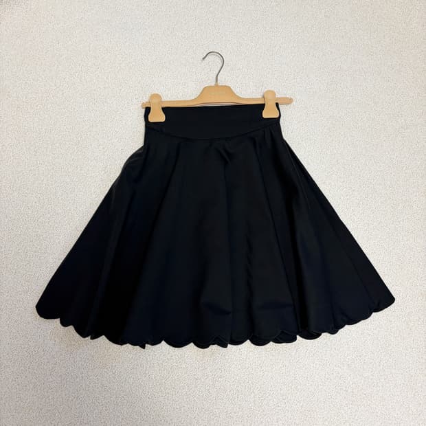 미우미우 미디 스커트