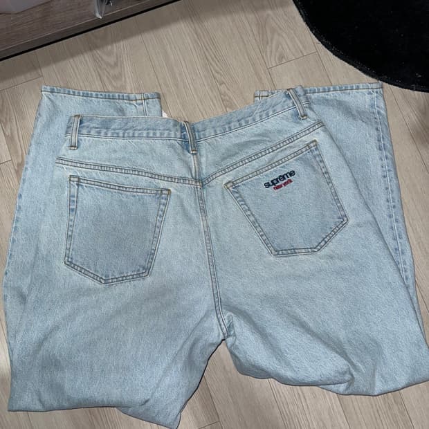 슈프림 배기진 32 라이트워시