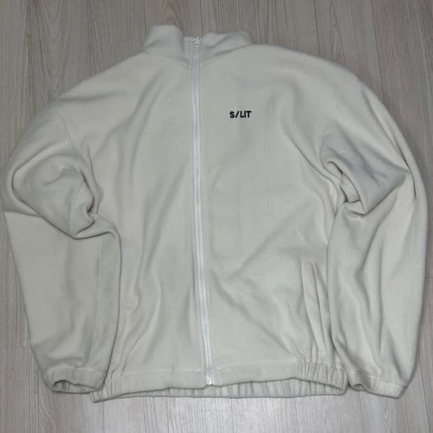 에스릿 아이보리 후리스 L