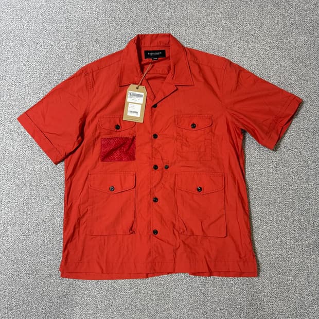 [정가 21만원 새상품] 이스트로그 유틸리티 반팔 셔츠