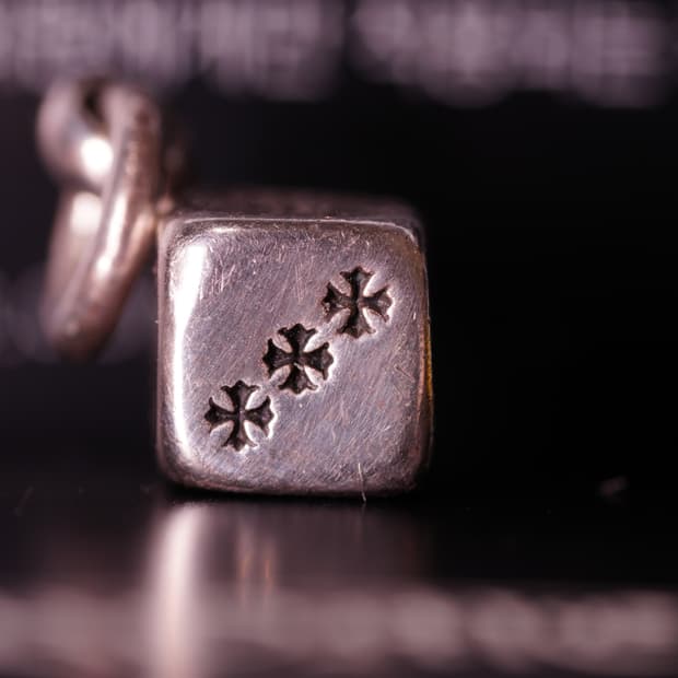 크롬하츠 다이스 참 판매합니다