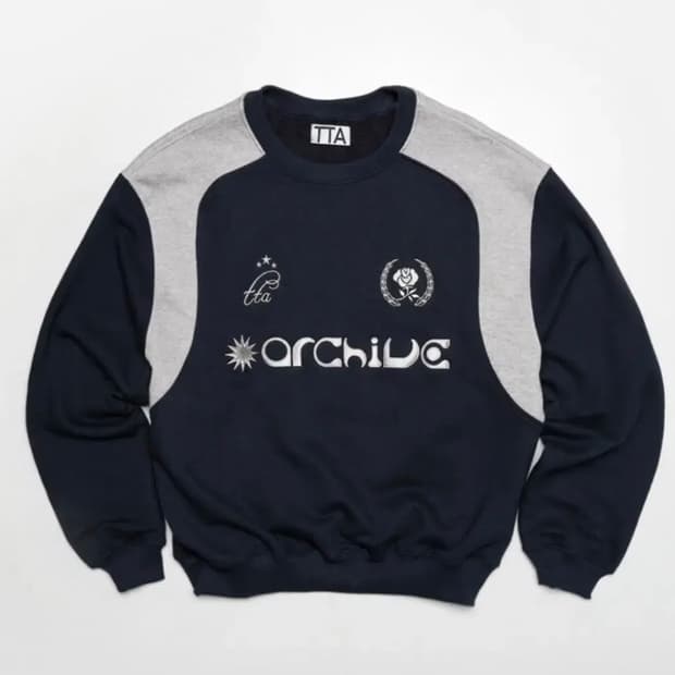 토우토우아카이브 바시티 맨투맨 네이비 S