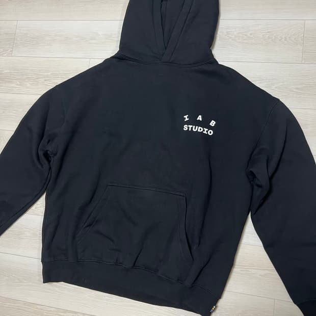 아이앱 스튜디오 블랙 후드티 