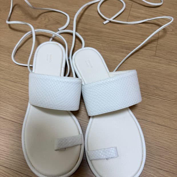 드래곤블루스 레이스업 샌들