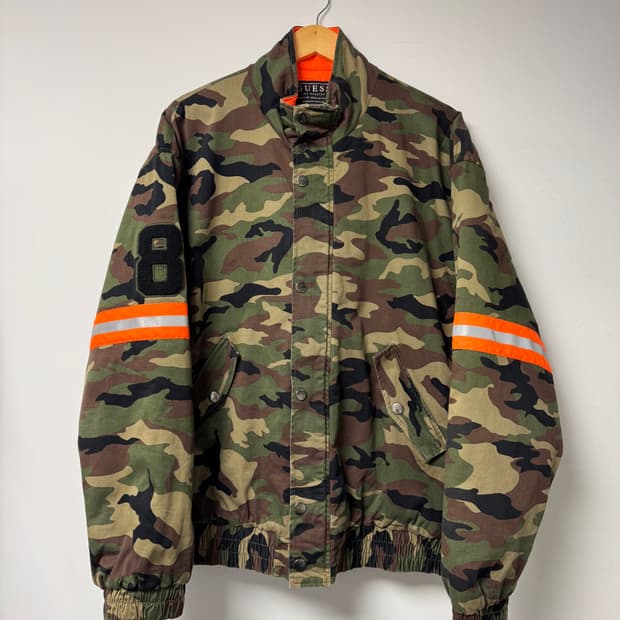 게스 리플렉티브 카모플라쥬 누빔 자켓 XXL