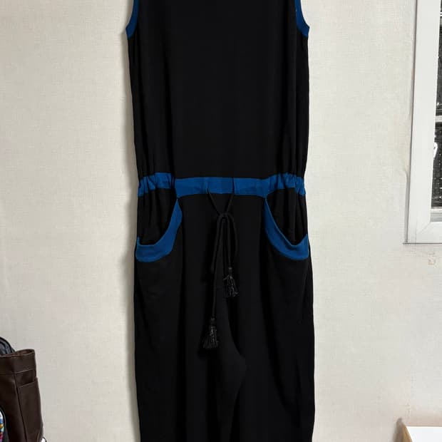 츠모리치사토 고급 배색 점프수트