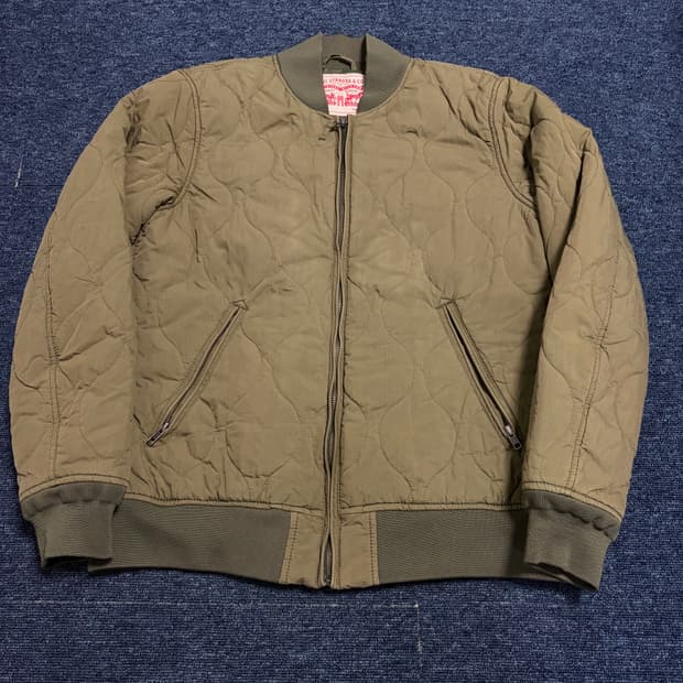 리바이스 퀄팅 집업 자켓