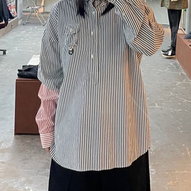 마운틴리서치 배색 스트라이프 아노락 셔츠 H1640