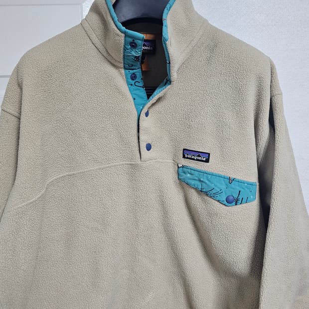 파타고니아 신칠라 오트밀 L 한정판