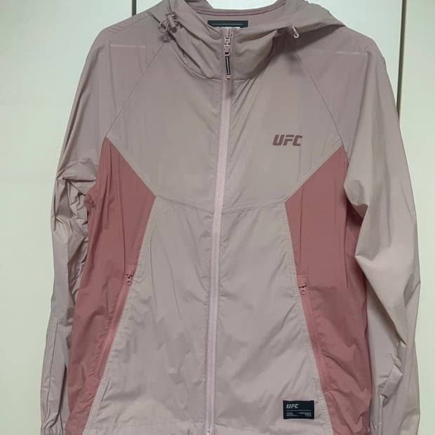 UFC 페더 레귤러핏 라이트 자켓 90 사이즈