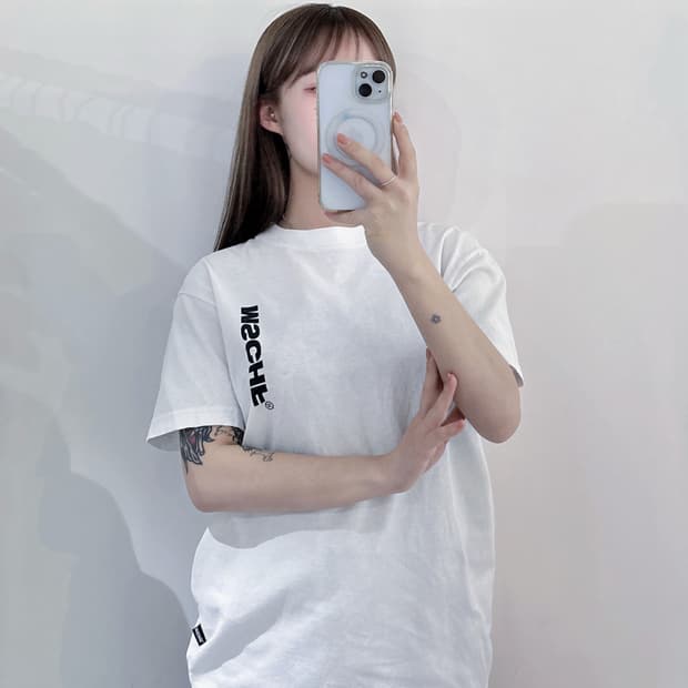 미스치프 스펠로고 화이트 반팔