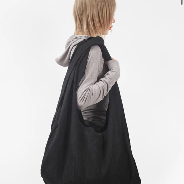 러드 어댑트 크링클 백 블랙