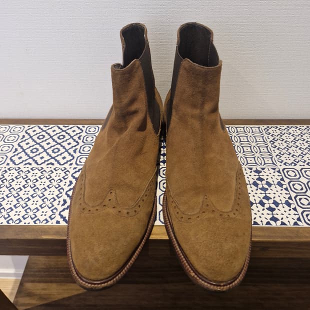 손신발 윙팁 스웨이드 첼시부츠