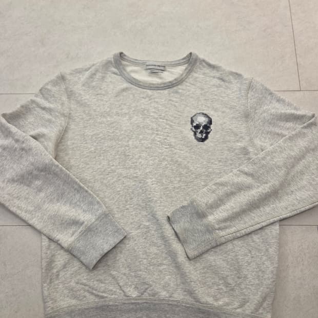 알렉산더맥퀸 스컬 자수 맨투맨 L