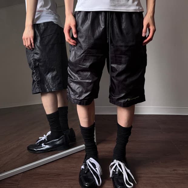 Champion 글로시 블랙 스포츠 쇼츠