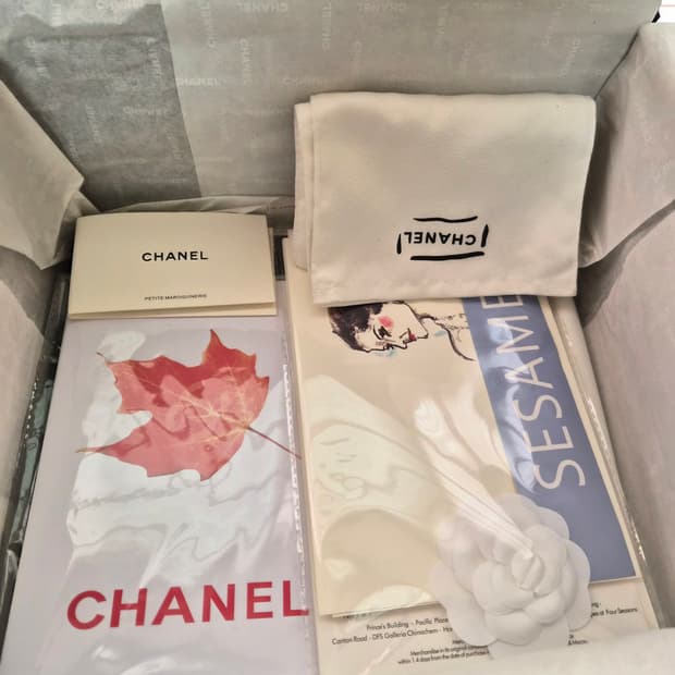 샤넬 25백 카프스킨 유광