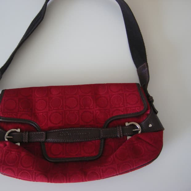 페레가모 스웨이드 호보백