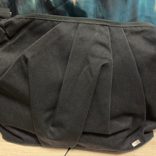 아더에러 크로스백