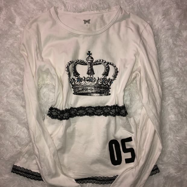 05 crown lace top