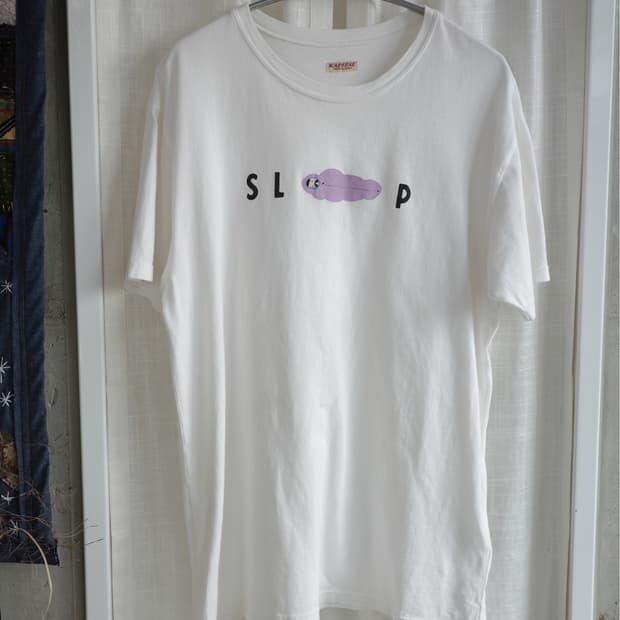 캐피탈 sleep 프린팅 티셔츠